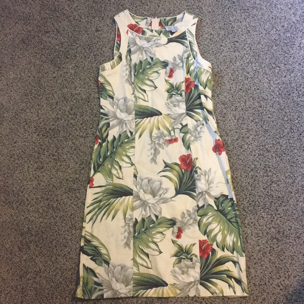 Young Hawaii Dress
